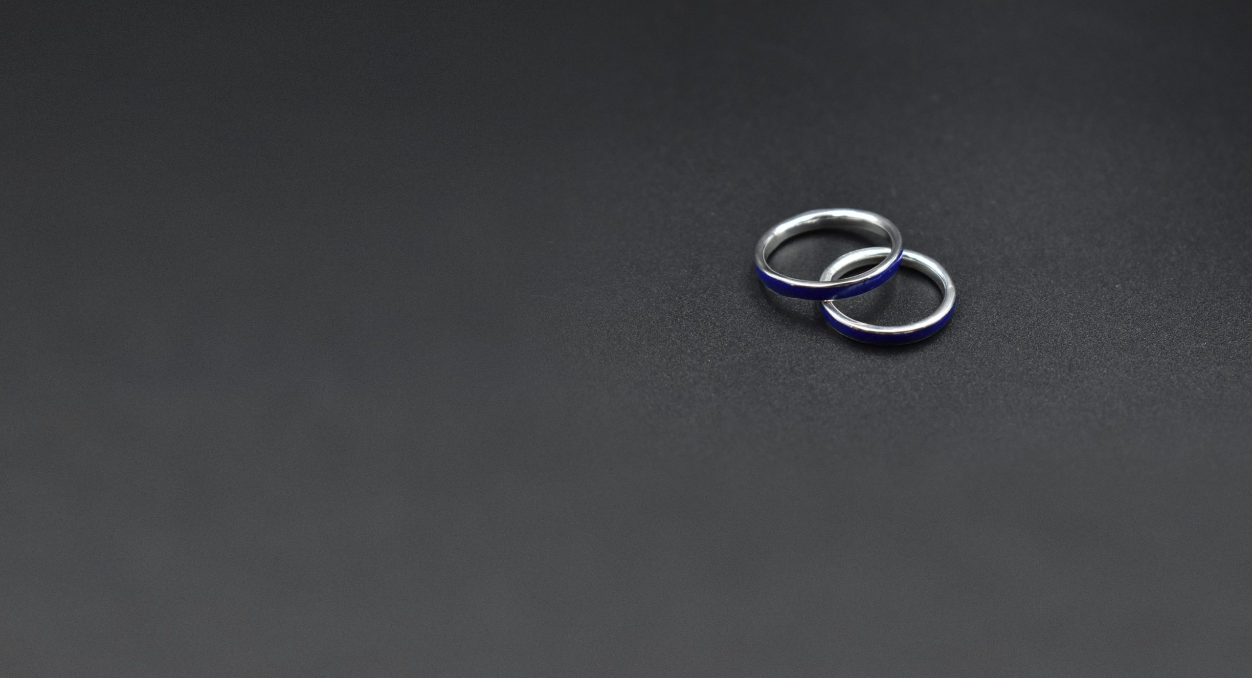 Anillos de plata con incrustación de lapislázuli